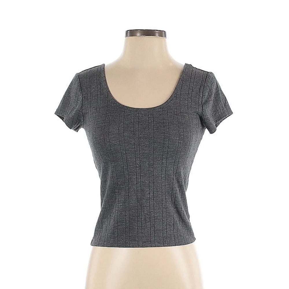 Prince & Fox Gray Ribbed Women's Top